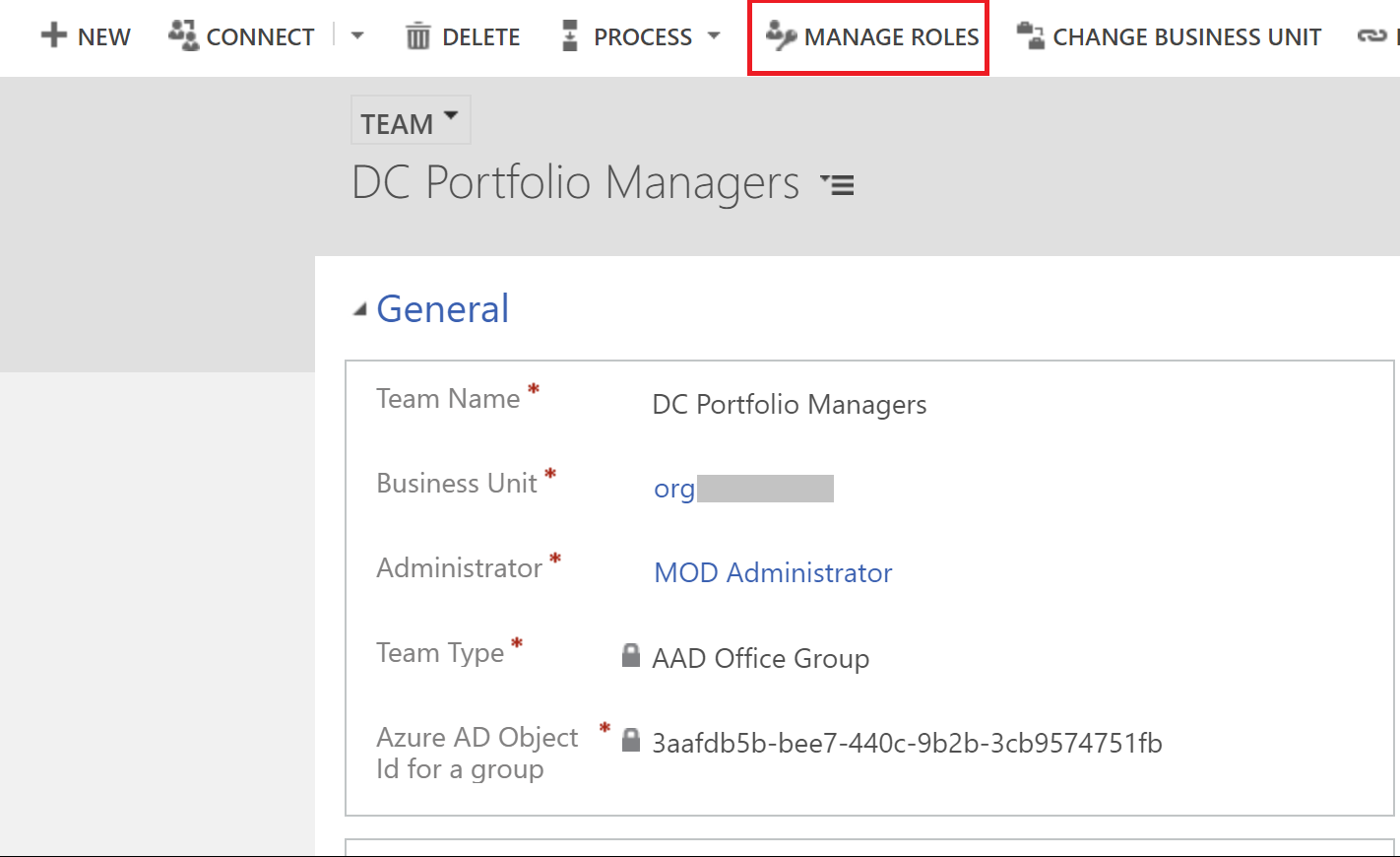 Image shows manage roles button in the ribbon